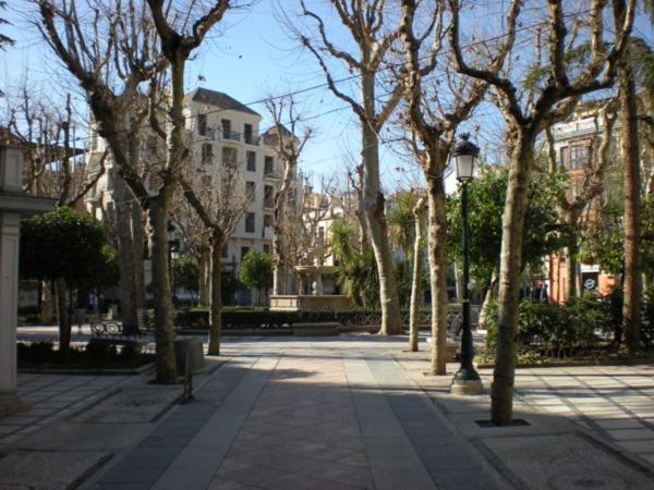 Fantastico Apartamento Trajano Parking Gratuito Granada Exterior foto